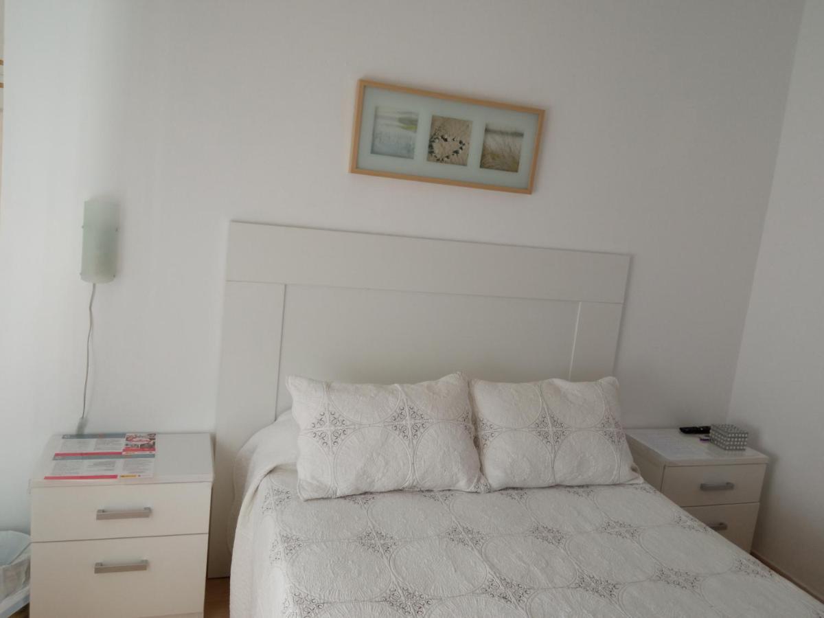 Habitaciones Individuales En Apartamento Compartido Seville Luaran gambar